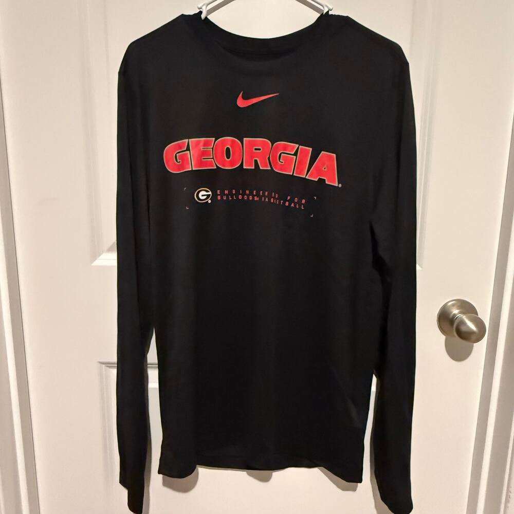 Nike Georgia Bulldogs Men’s Small Dri-FIT Long Sleeve Black UGA Football NWT